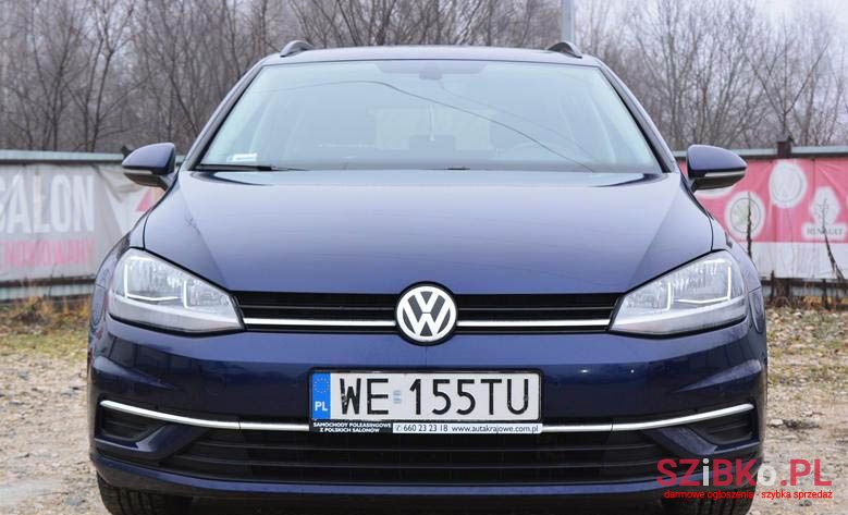 2018' Volkswagen Golf photo #6