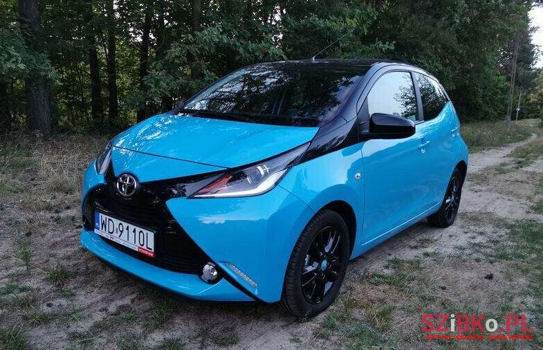 2016' Toyota Aygo photo #1