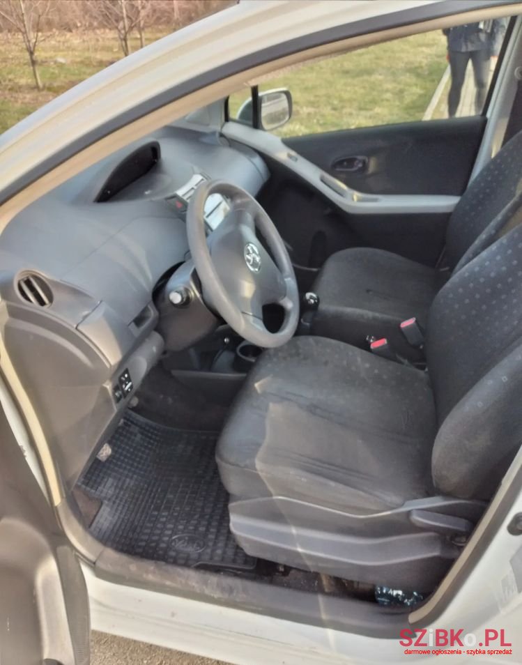 2008' Toyota Yaris 1.4 D-4D Sol photo #6