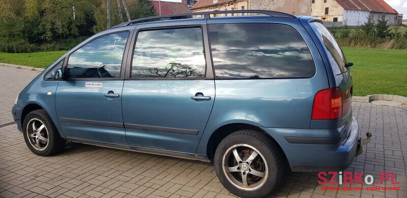 2002' Volkswagen Sharan photo #4