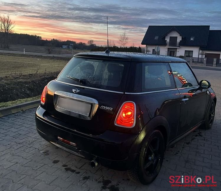 2011' MINI Cooper photo #3