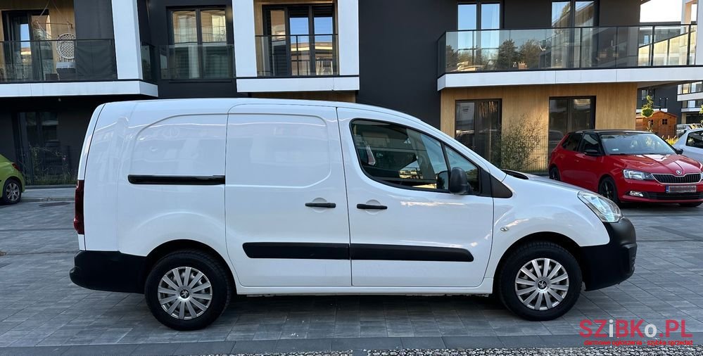 2018' Peugeot Partner photo #3