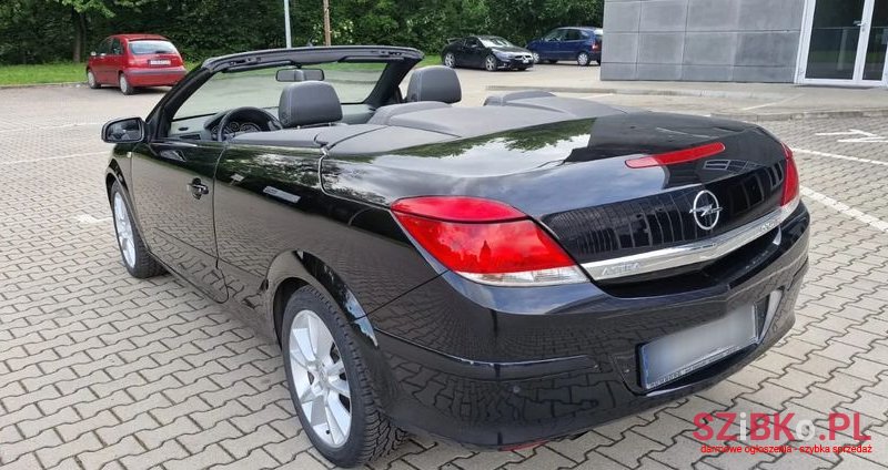 2007' Opel Astra Twin Top 1.9 Cdti Cosmo photo #3