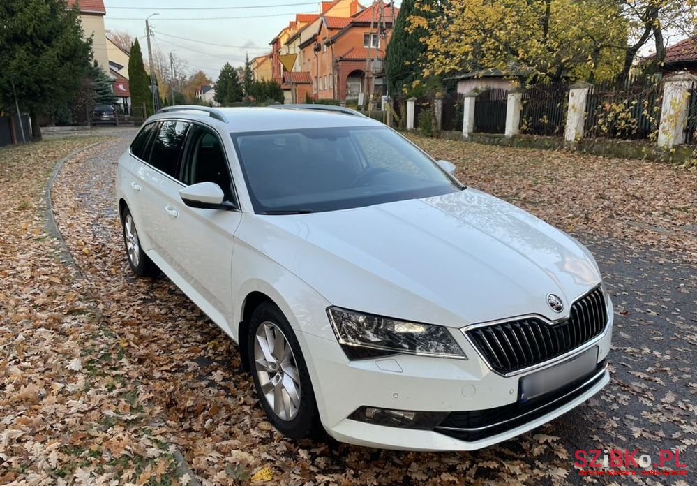 2018' Skoda Superb 2.0 Tdi 4X4 Style Dsg photo #4