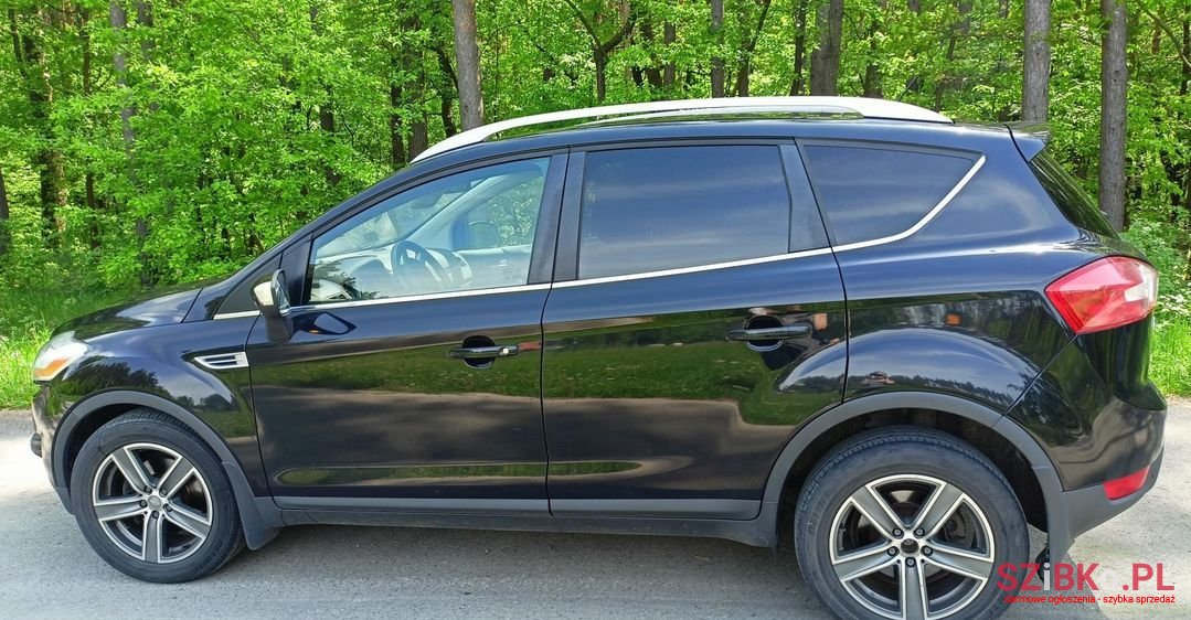2011' Ford Kuga photo #2