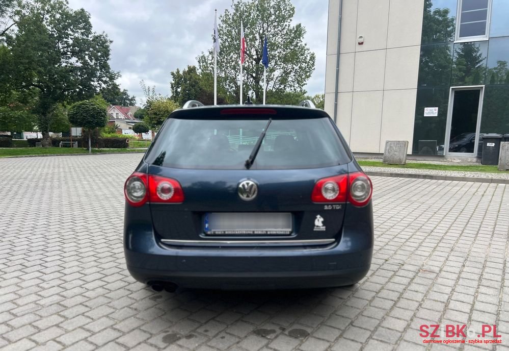 2007' Volkswagen Passat photo #3