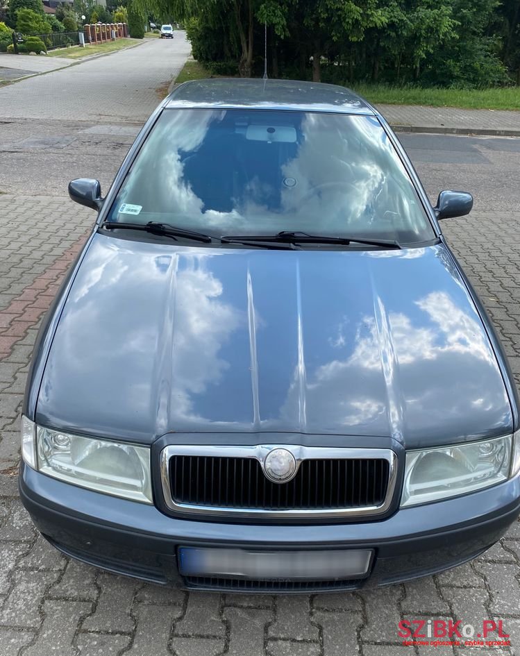 2008' Skoda Octavia 1.6 Tour photo #1