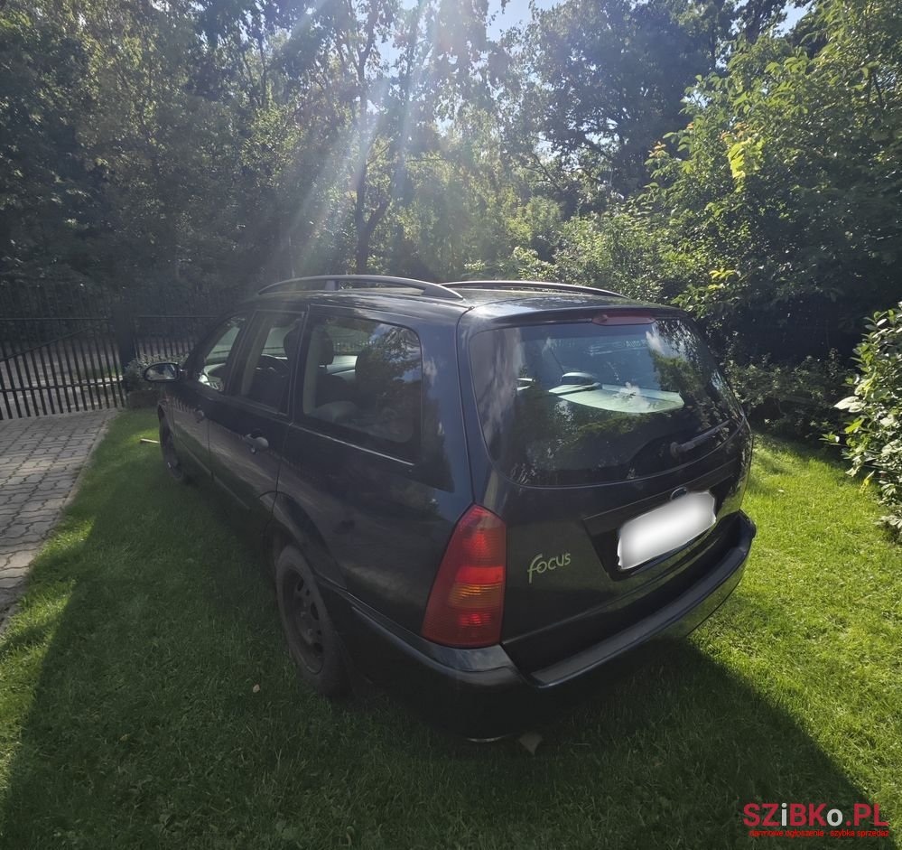 2004' Ford Focus 1.6 Fx Silver photo #2