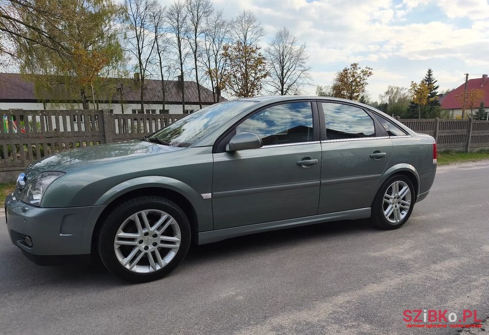 2004' Opel Vectra 1.8 Sport/Gts photo #3