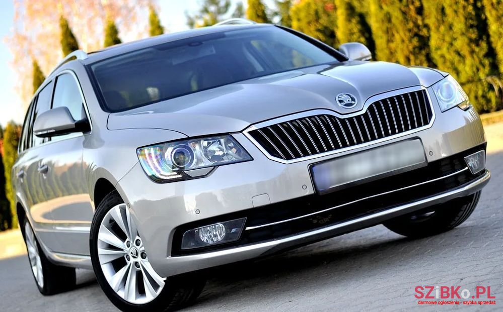 2014' Skoda Superb photo #1