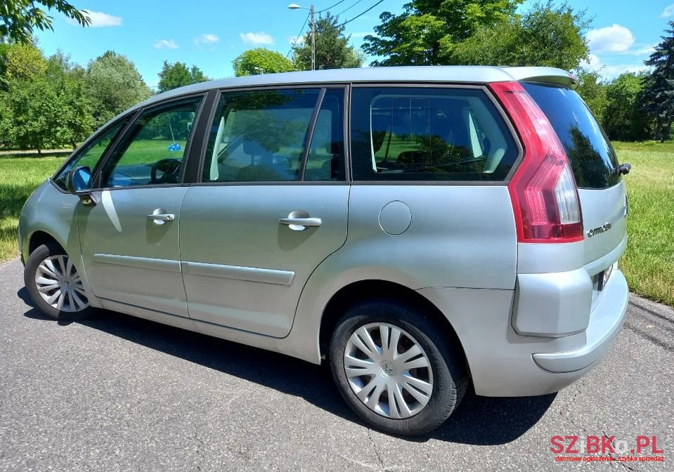2007' Citroen C4 Grand Picasso photo #3