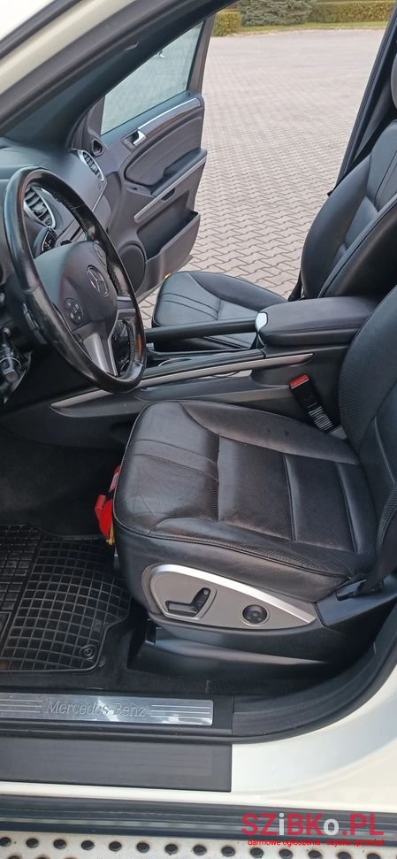 2009' Mercedes-Benz Ml 350 Cdi 4-Matic photo #5