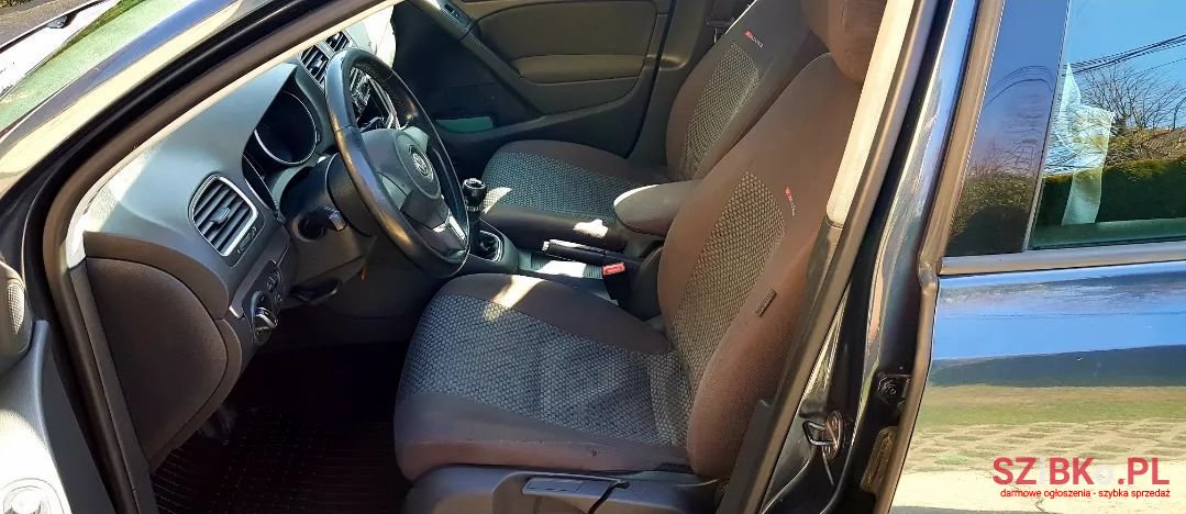 2010' Volkswagen Golf Comfortline photo #6