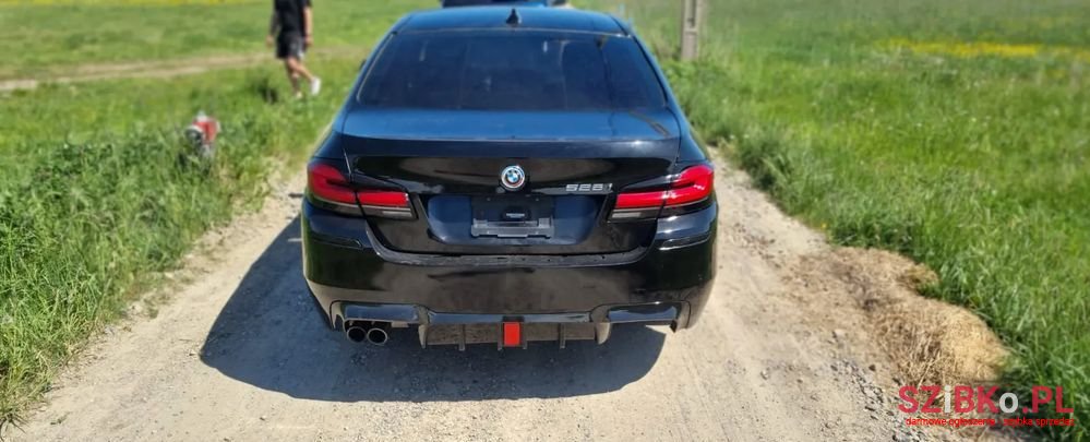 2012' BMW 5 Series 530I Luxury Line photo #4