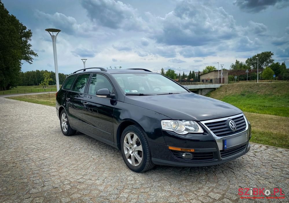 2007' Volkswagen Passat photo #1