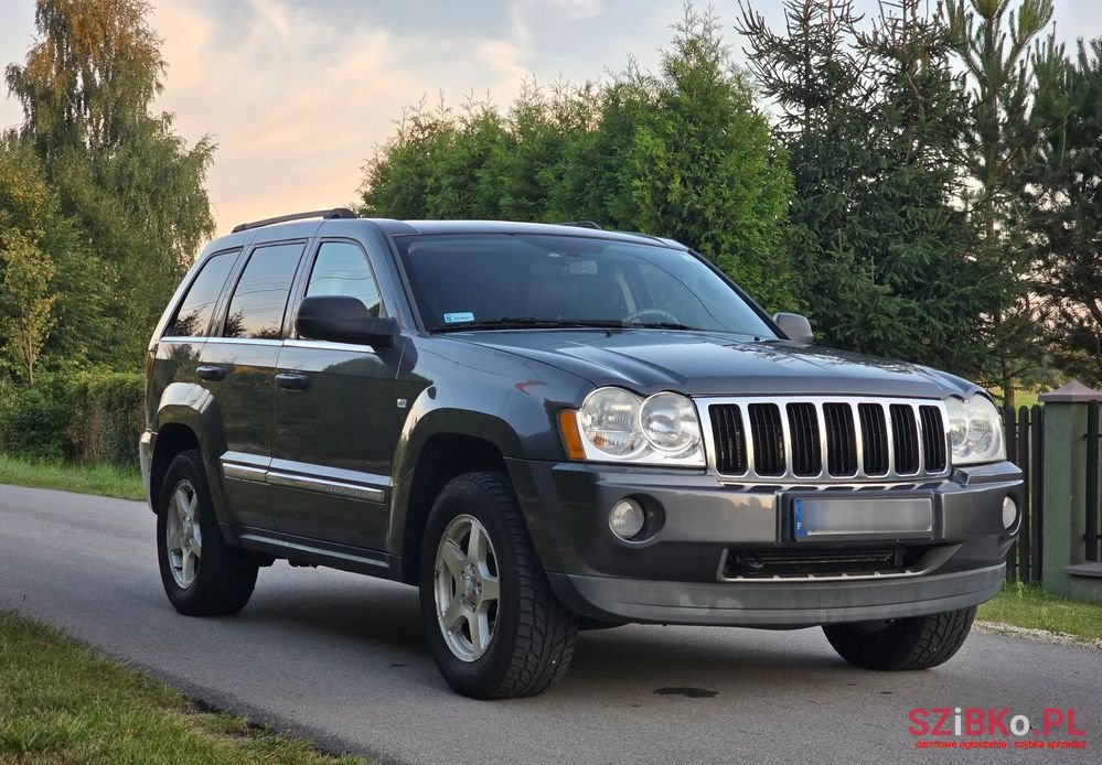2006' Jeep Grand Cherokee photo #3
