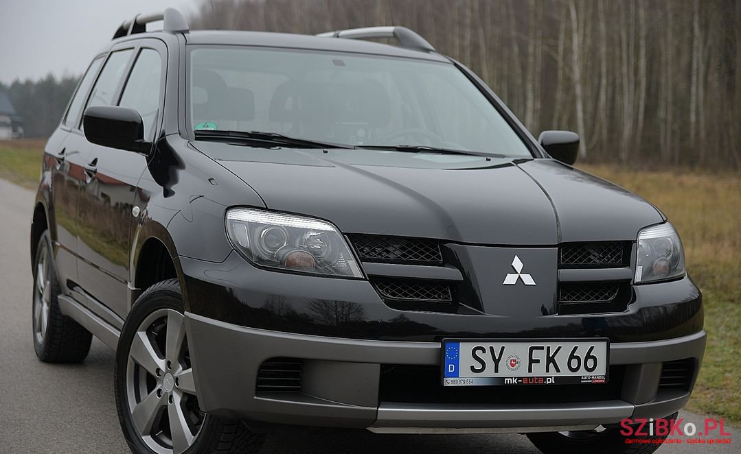 2003' Mitsubishi Outlander photo #2