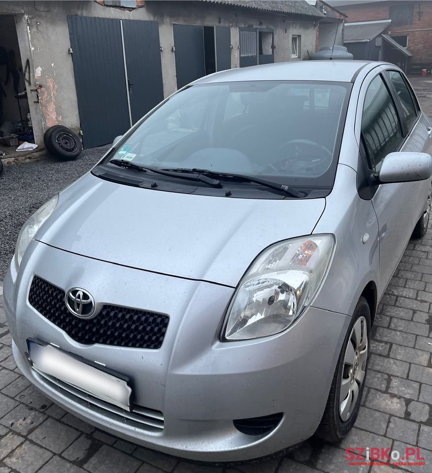 2008' Toyota Yaris 1.0 Luna A/C photo #1