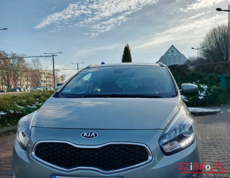 2016' Kia Carens 1.6 Gdi M photo #2