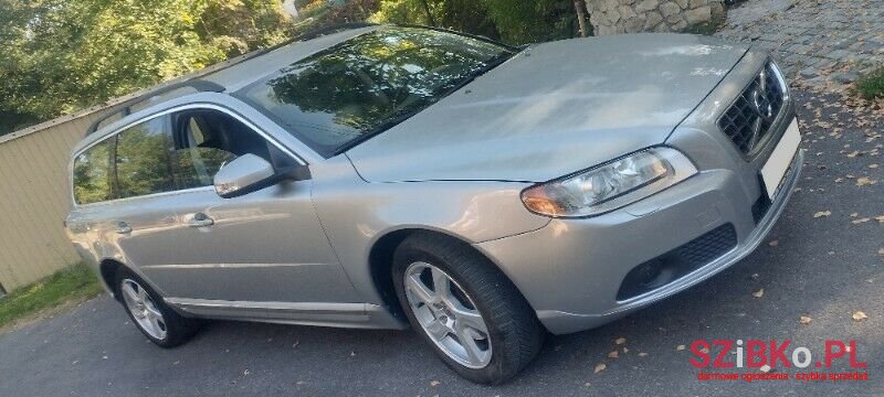 2011' Volvo V70 photo #1