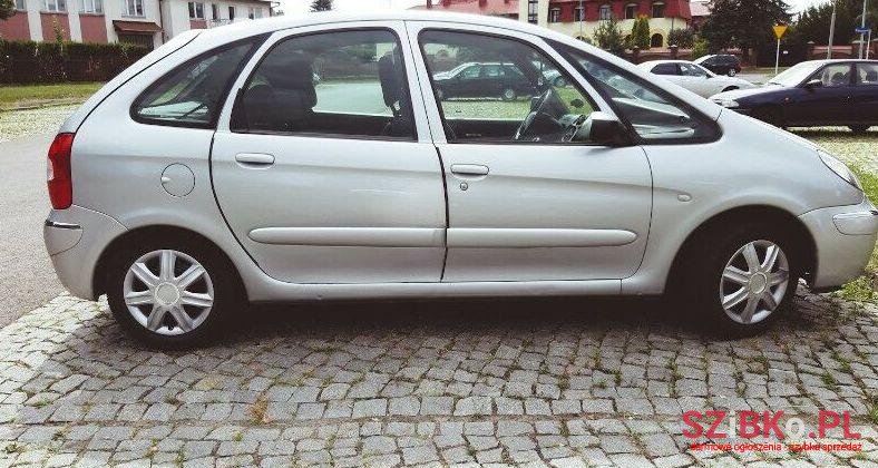 2004' Citroen Xsara Picasso photo #1
