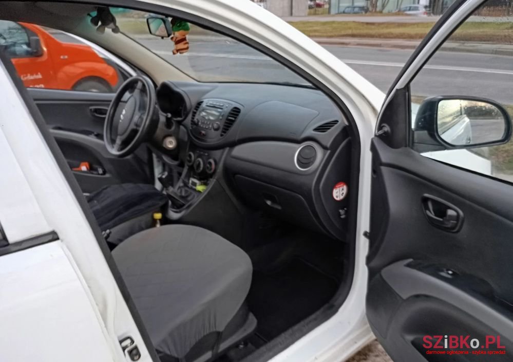 2012' Hyundai i10 1.1 Classic photo #5