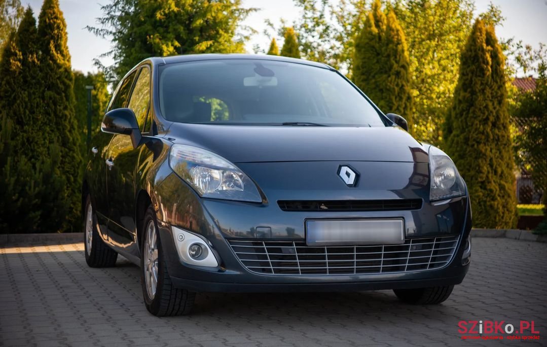 2011' Renault Grand Scenic photo #3
