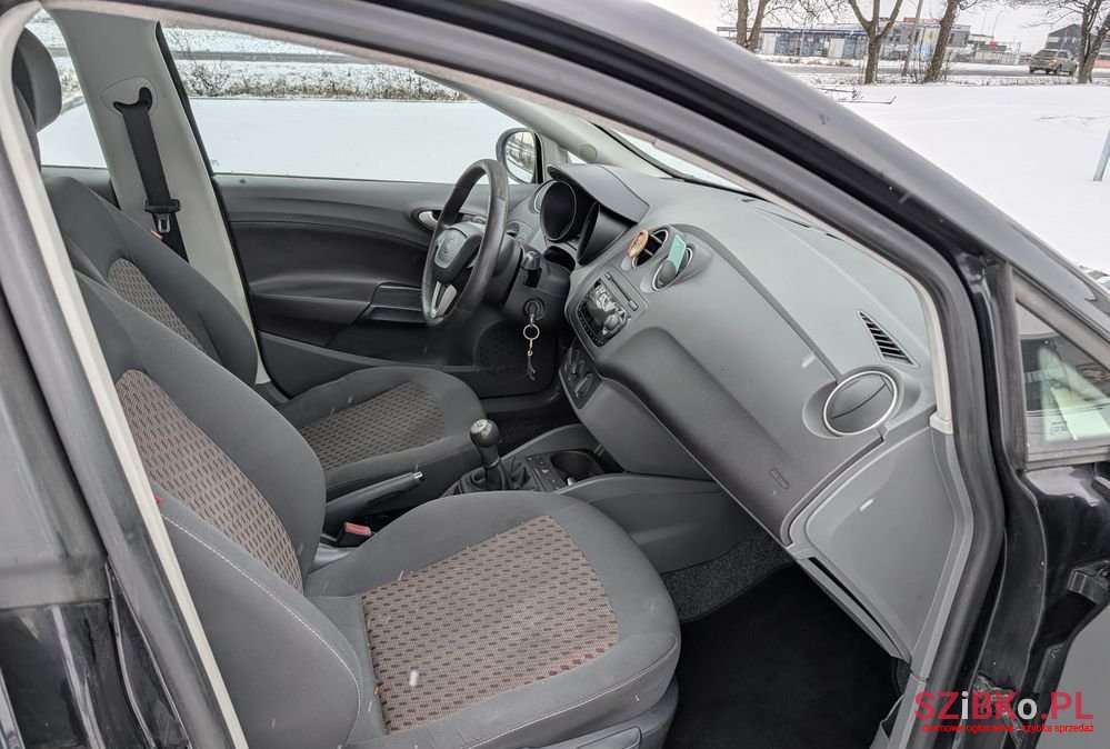 2009' SEAT Ibiza photo #6