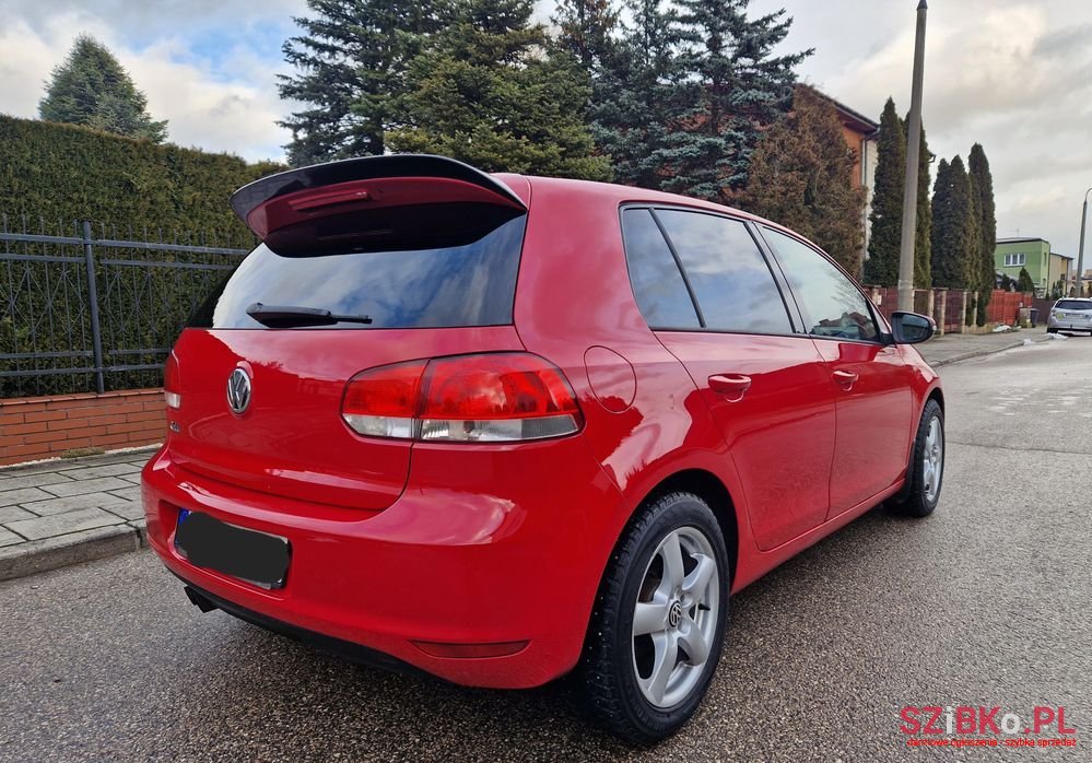 2010' Volkswagen Golf photo #6