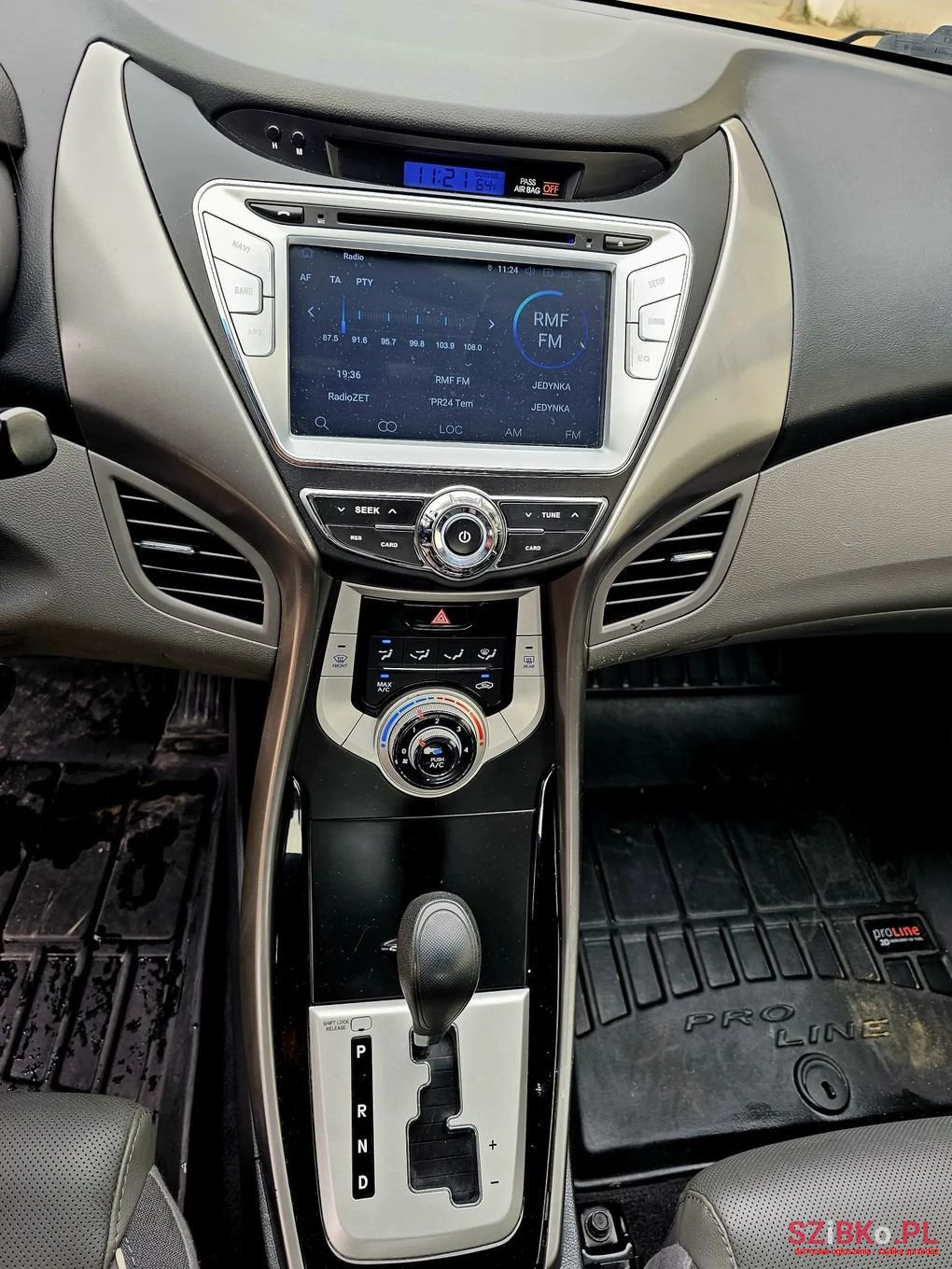 2012' Hyundai Elantra photo #5