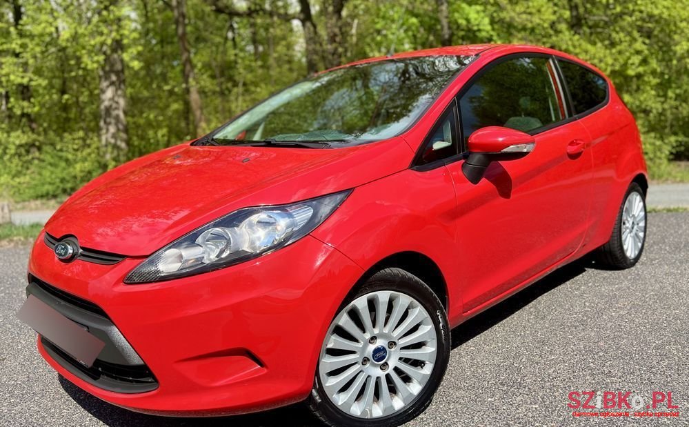 2010' Ford Fiesta photo #1