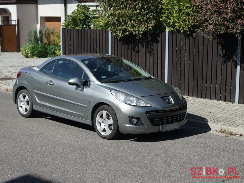 2010' Peugeot 207 photo #6