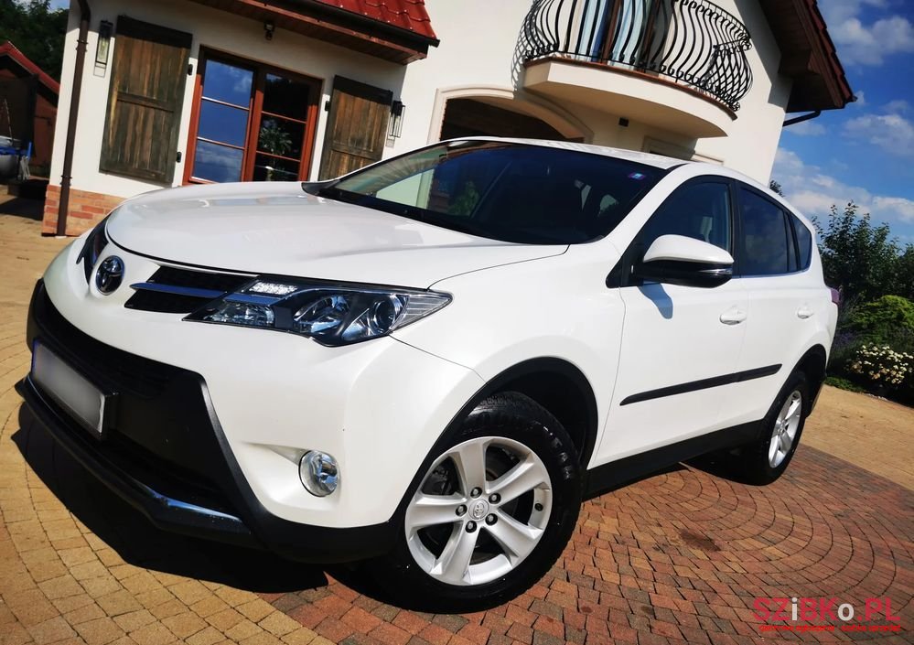 2013' Toyota RAV4 photo #1