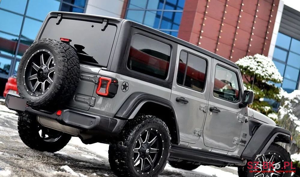 2021' Jeep Wrangler 3.6 Unlim X photo #3
