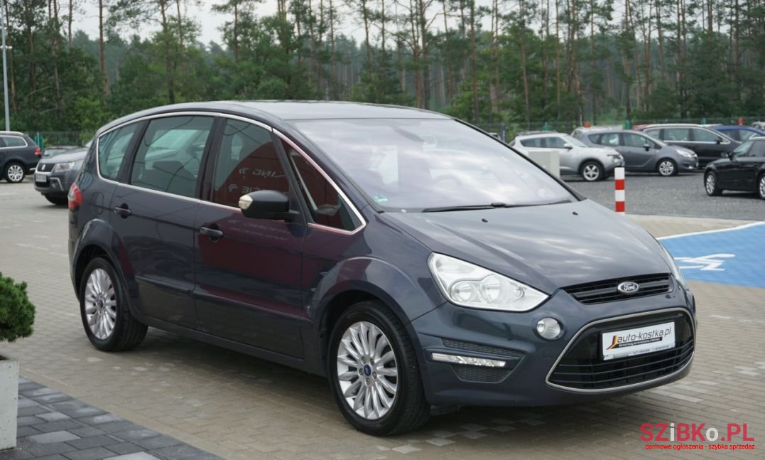 2010' Ford S-Max photo #2