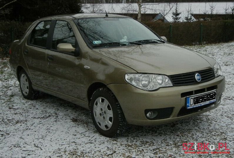 2006' Fiat Albea photo #1