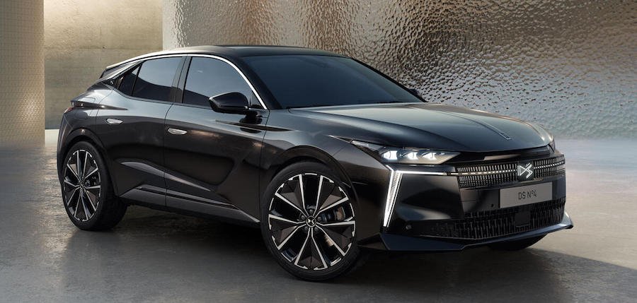 DS Automobiles DS No4