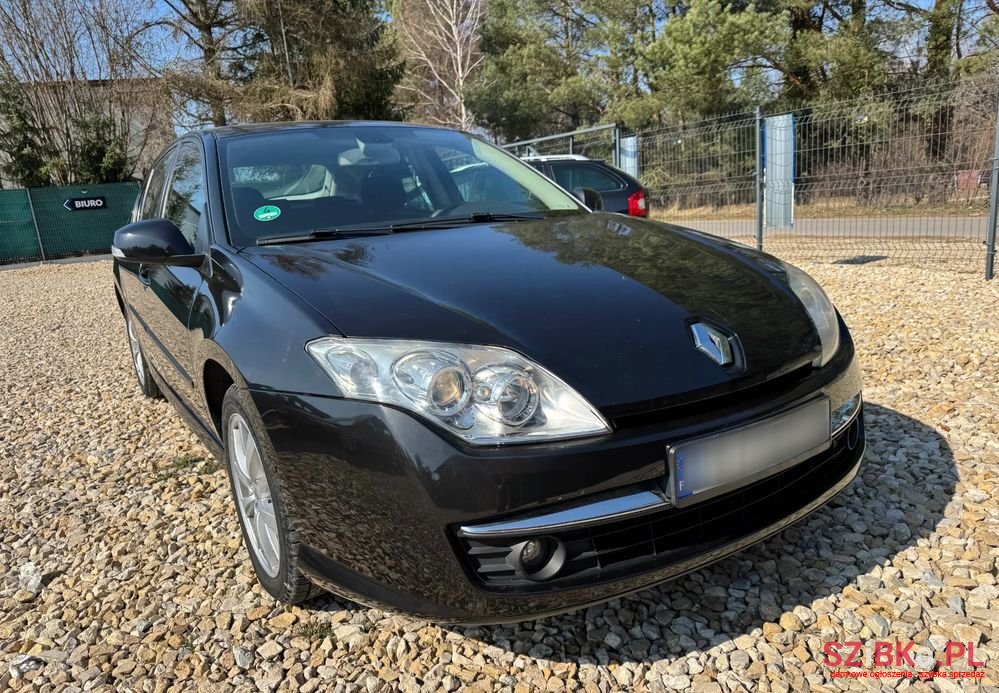 2008' Renault Laguna photo #1
