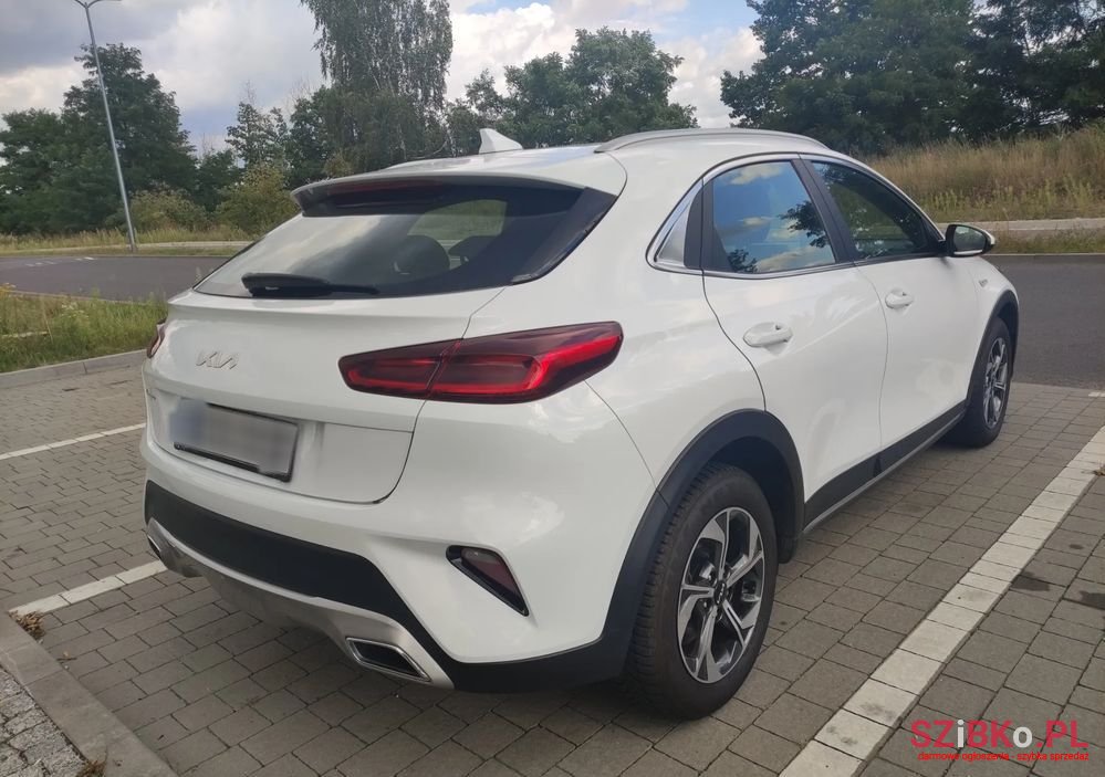 2021' Kia XCeed photo #4