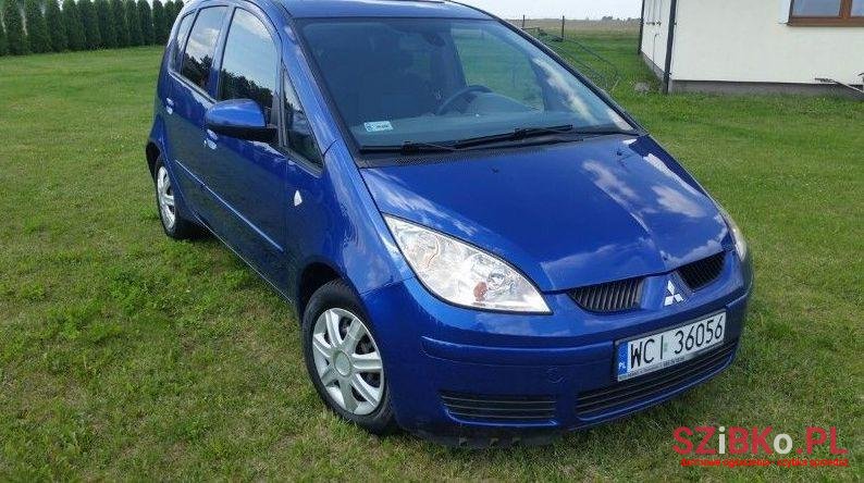 2007' Mitsubishi Colt photo #1