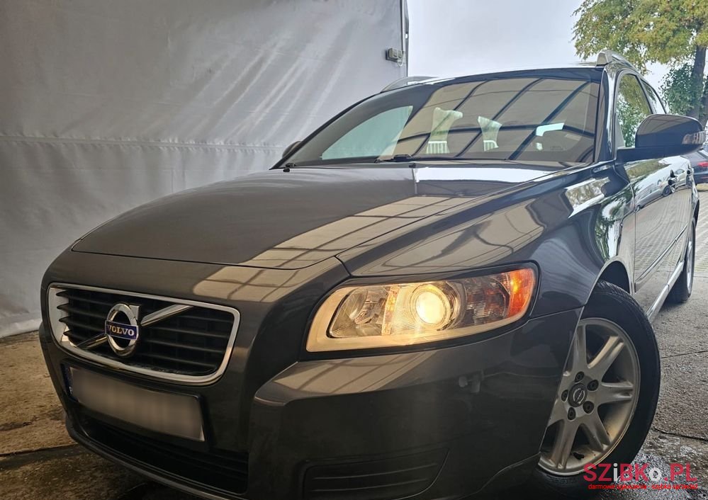 2011' Volvo V50 photo #1