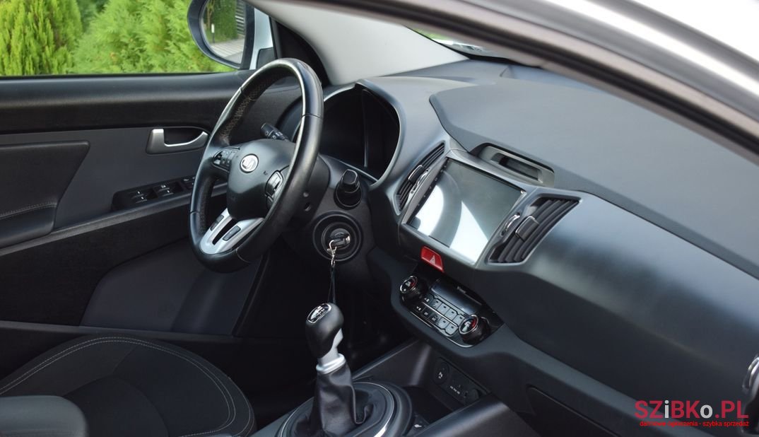 2010' Kia Sportage photo #4