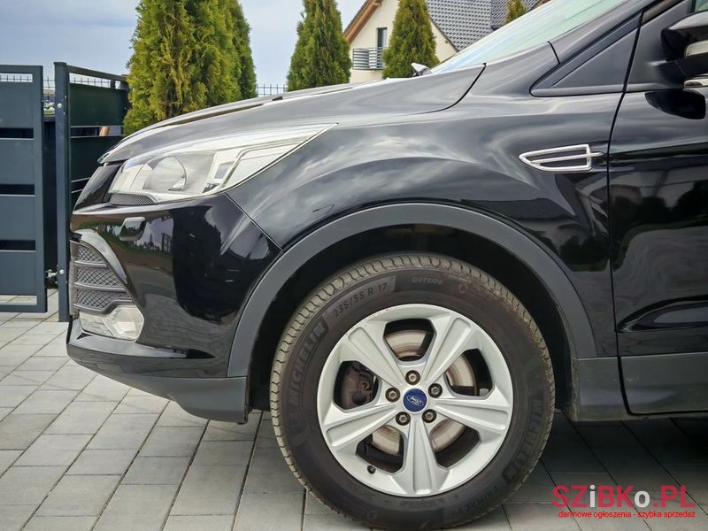 2016' Ford Kuga 2.0 Tdci 4X4 Sync photo #3