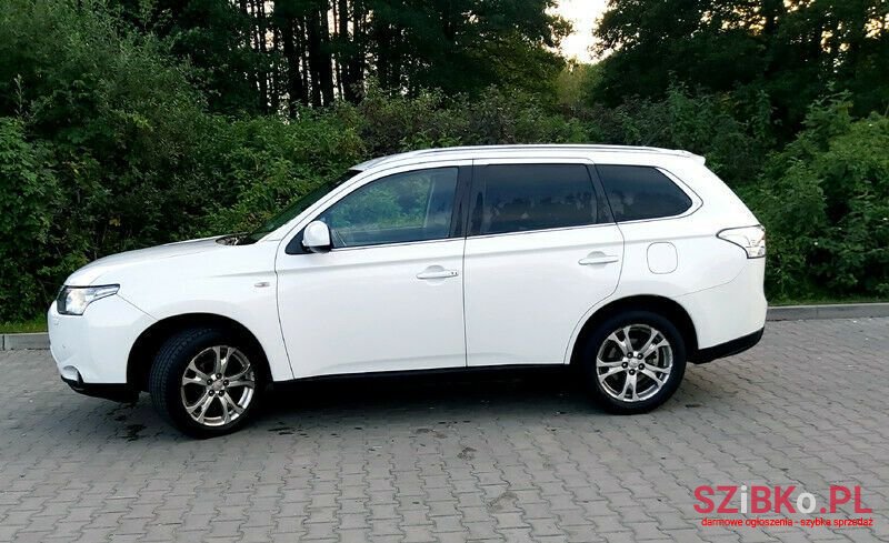 2015' Mitsubishi Outlander photo #1