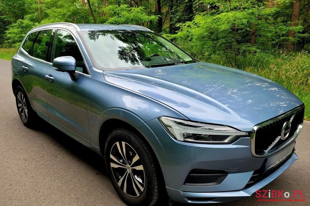 2020' Volvo Xc 60 D4 Momentum photo #6