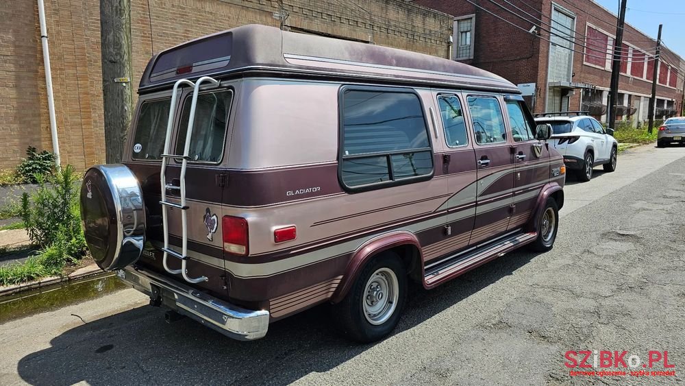 1992' Chevrolet G20 Gladiator photo #3