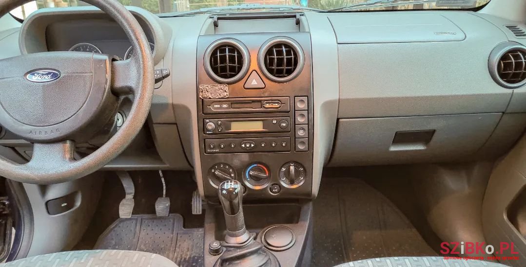 2004' Ford Fusion photo #6