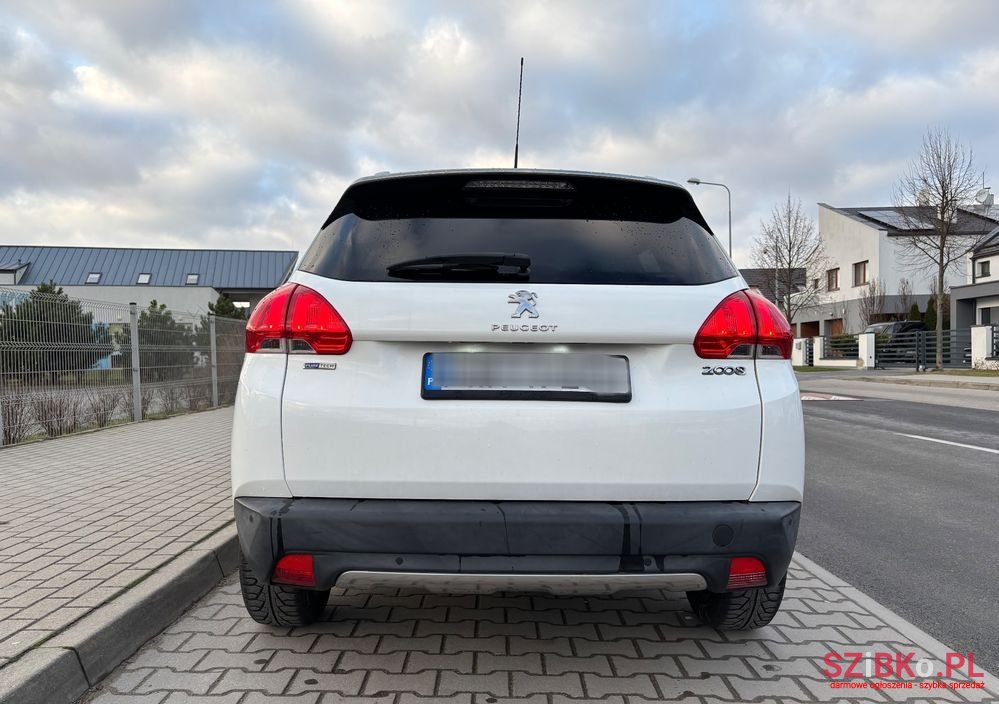 2016' Peugeot 2008 1.2 Pure Tech Style photo #5