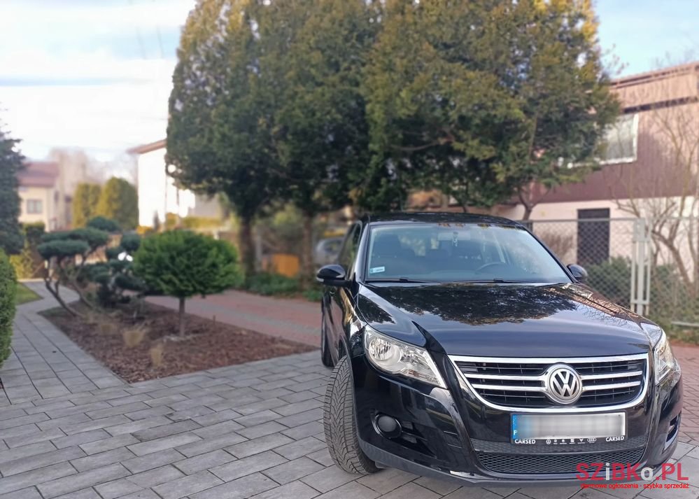 2010' Volkswagen Tiguan photo #6