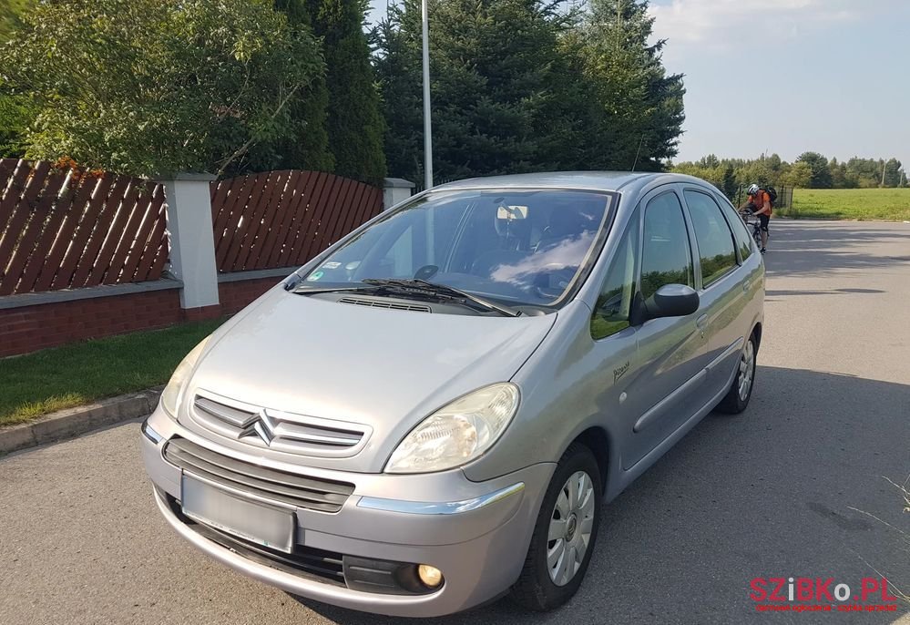 2005' Citroen Xsara Picasso photo #2